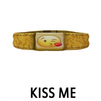 Kiss Me Collar